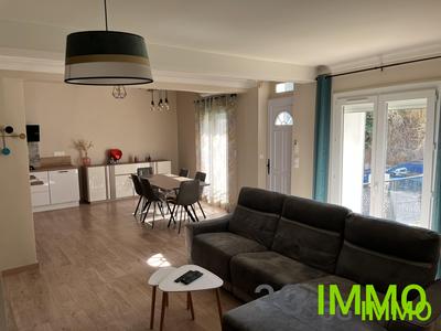 Maison - 104 m² - 4 pièces