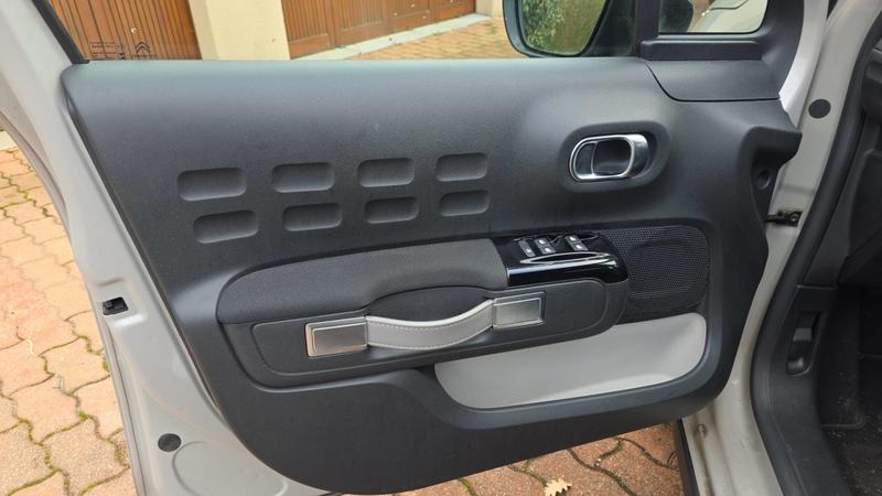 Citroën C3 1.2 PureTech 110 Eat6 Shine - Première main Entretien constructeur