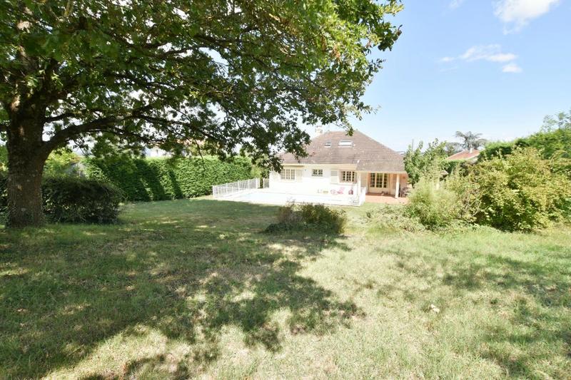 Maison - 200 m² - 6 pièces