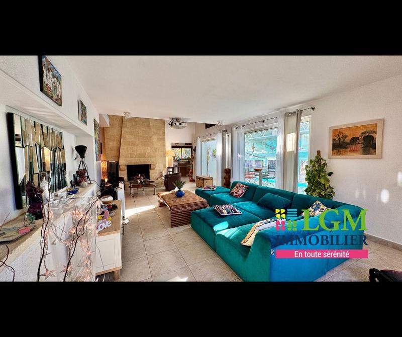 Villa - 217 m² - 5 pièces