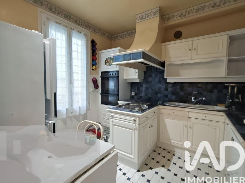 Maison - 219 m² - 10 pièces