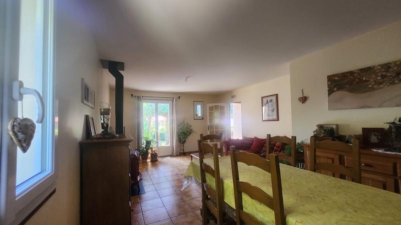 Maison - 98 m² - 5 pièces