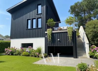 Maison - 171 m² - 7 pièces