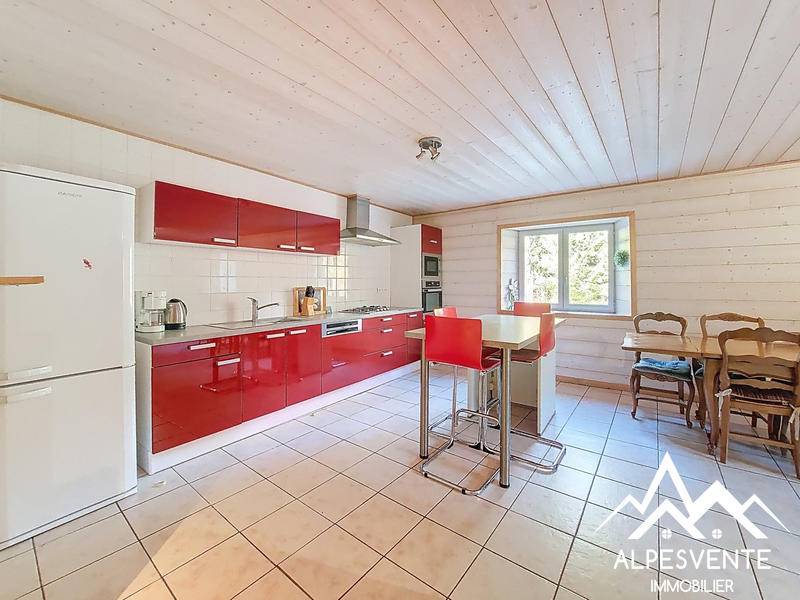 Maison - 160 m² - 5 pièces