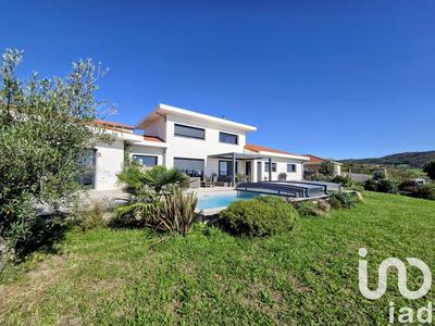 Maison - 148 m² - 5 pièces