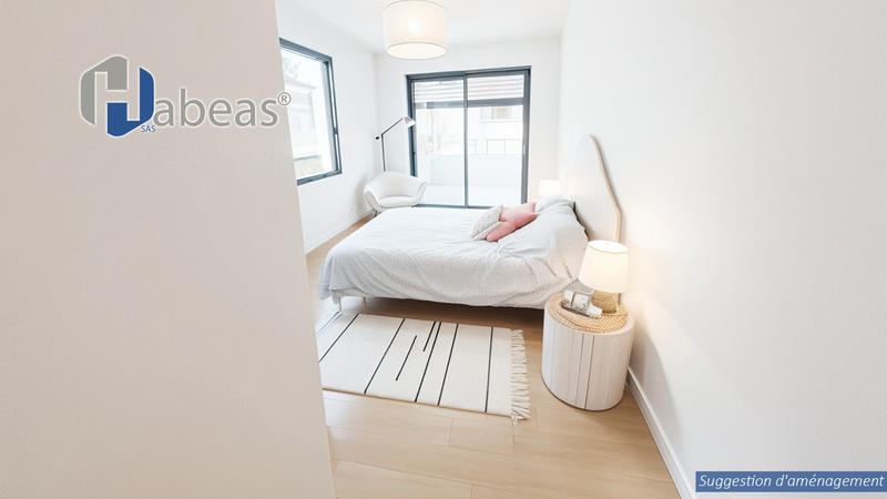 Appartement - 99 m² - 4 pièces