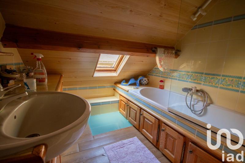 Maison - 249 m² - 9 pièces