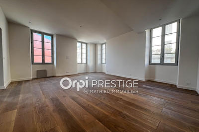 Maison chambre d'hôtes - 209 m² - 7 pièces