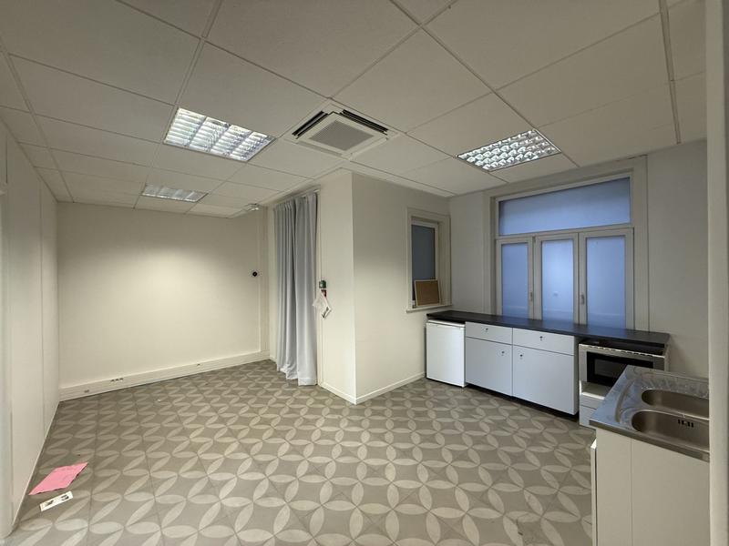 Local commercial - 138 m² - 5 pièces