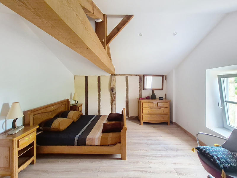 Maison - 270 m² - 11 pièces