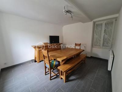 Maison - 106 m² - 5 pièces