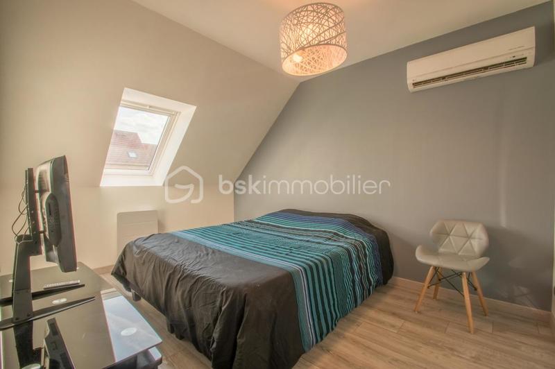 Maison - 94 m² - 6 pièces