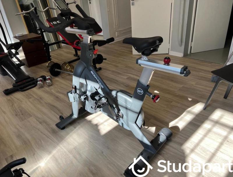 Chambre - 12 m² - 1 pièce