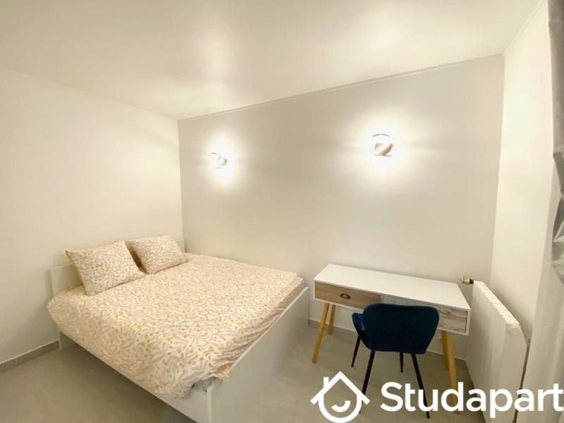 Chambre - 11 m² - 1 pièce