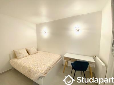 Chambre - 11 m² - 1 pièce