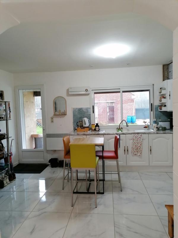 Maison - 93 m² - 5 pièces