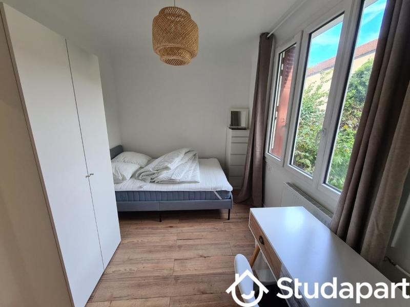 Chambre - 13 m² - 1 pièce