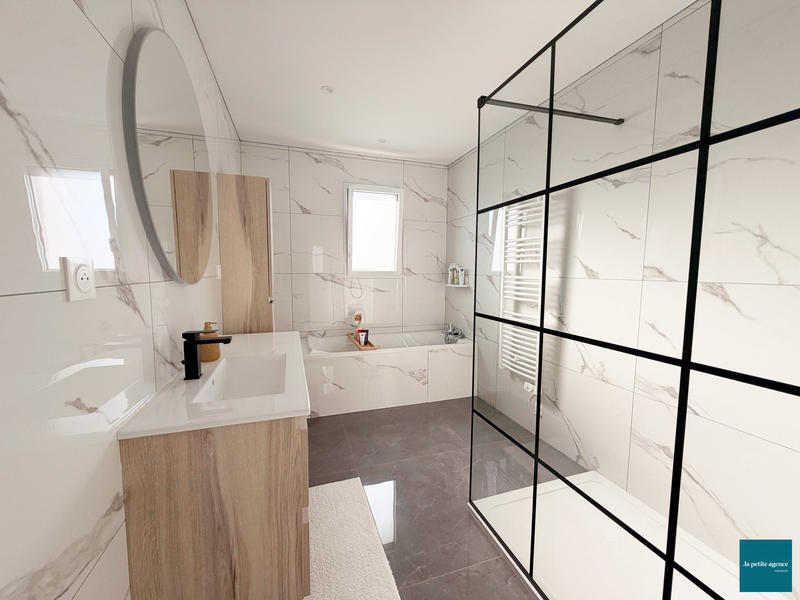 Maison traditionnelle - 130 m² - 7 pièces