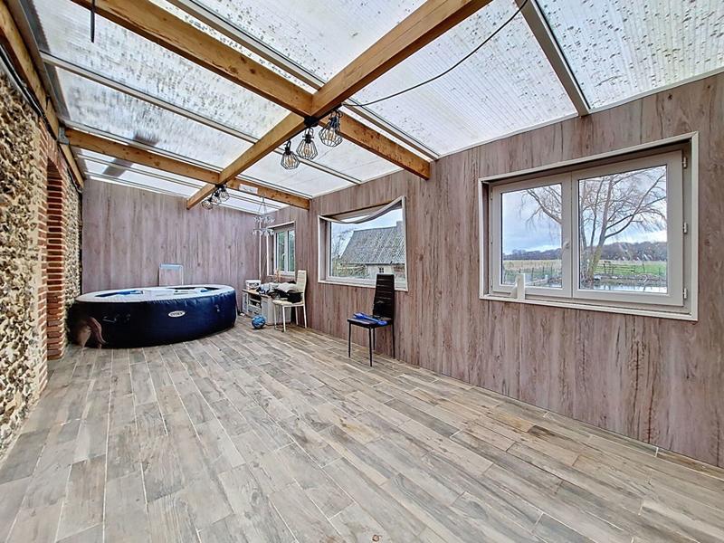 Maison - 215 m² - 6 pièces