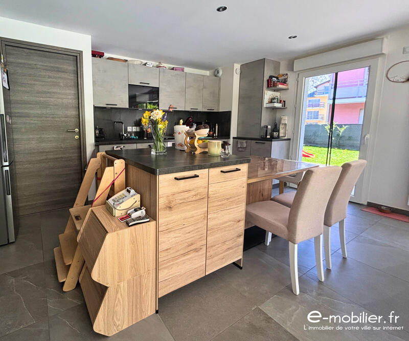 Appartement - 70 m² - 3 pièces