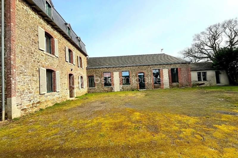 Demeure - 273 m² - 7 pièces