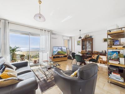 Appartement - 84 m² - 4 pièces