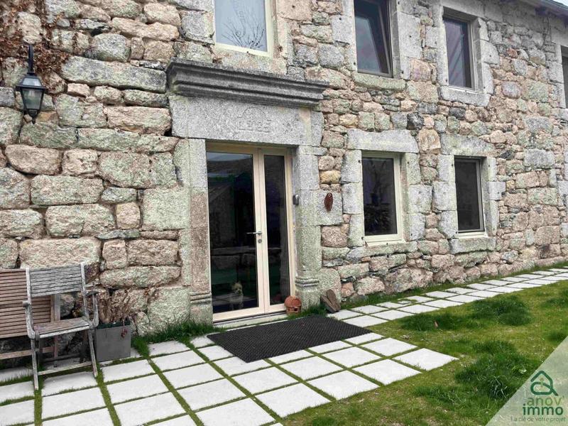 Propriété - 593 m² - 14 pièces