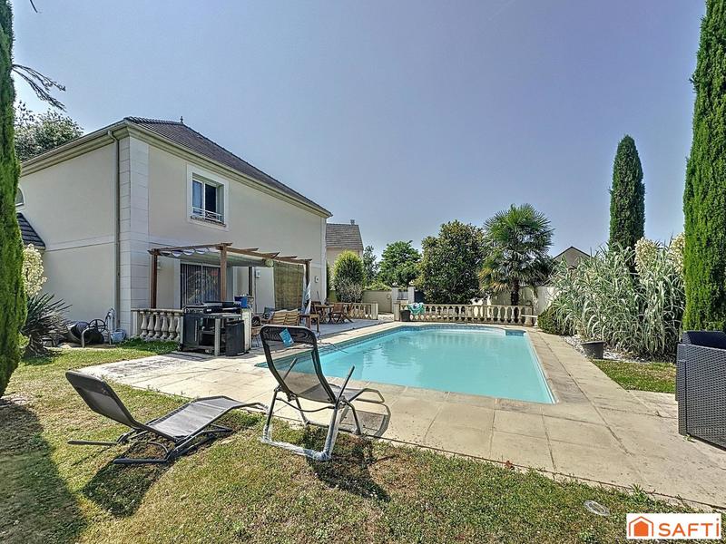 Maison - 226 m² - 7 pièces