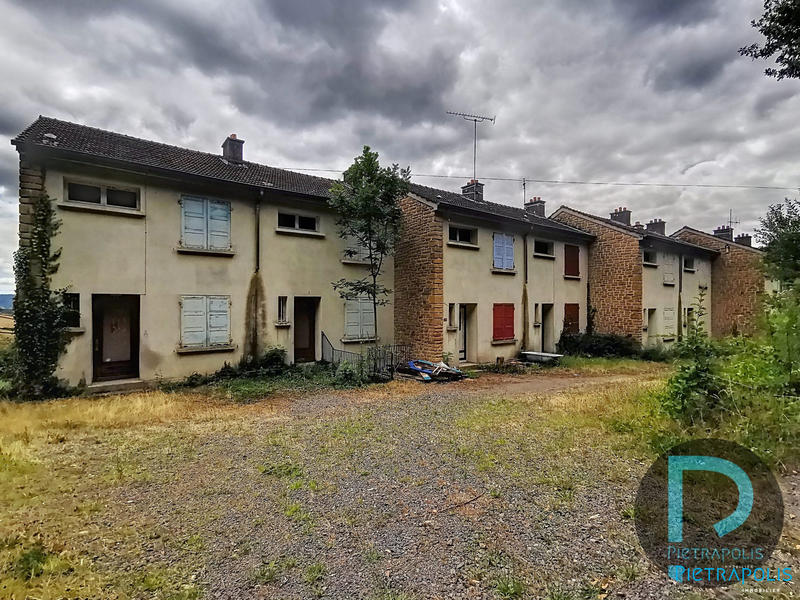 Maison ancienne - 461 m² - 3 pièces