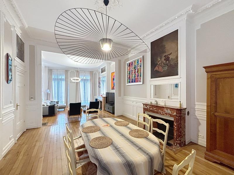 Maison bourgeoise - 488 m² - 16 pièces