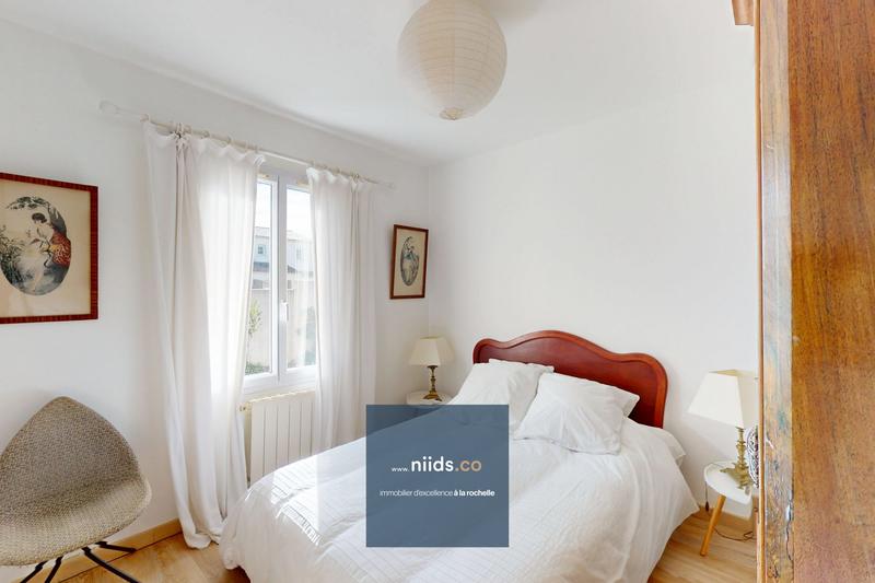 Maison - 214 m² - 7 pièces