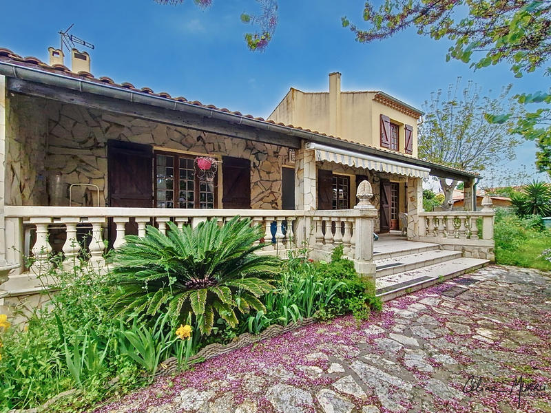 Maison - 136 m² - 4 pièces