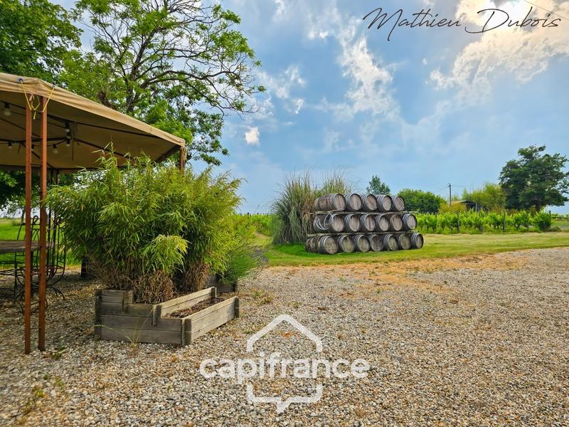 Propriété - 248 m² - 7 pièces