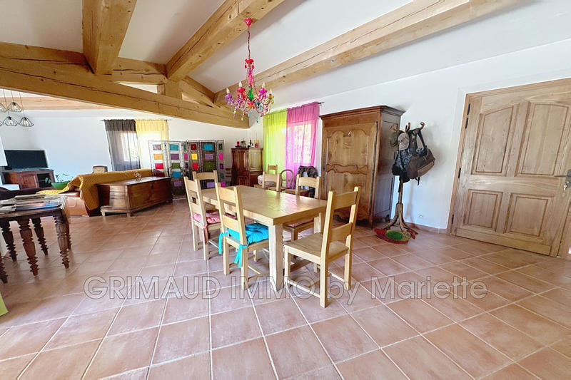 Maison - 248 m² - 7 pièces
