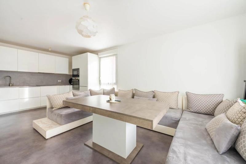 Appartement - 80 m² - 4 pièces