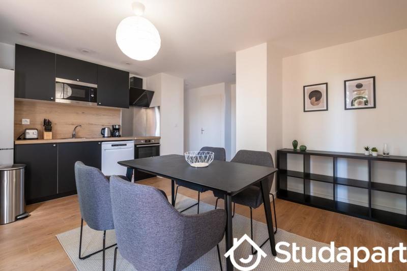 Chambre - 10 m² - 1 pièce