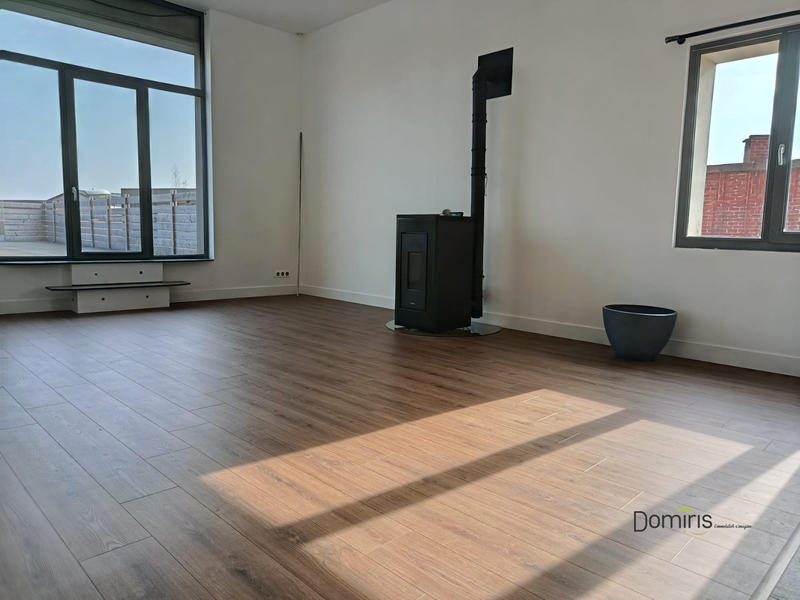 Loft - 95 m² - 3 pièces