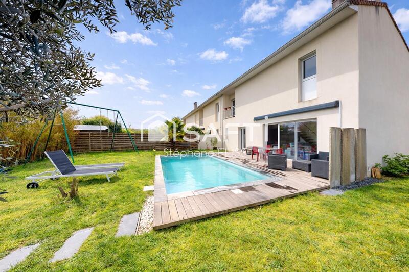 Maison - 162 m² - 6 pièces