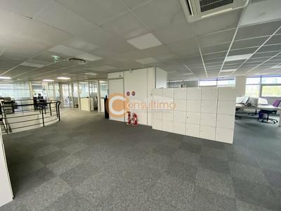 Bureau - 787 m²
