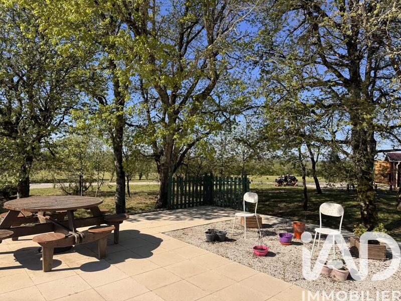 Maison - 183 m² - 6 pièces