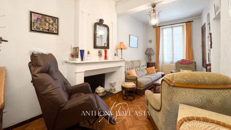 Maison - 207 m² - 6 pièces