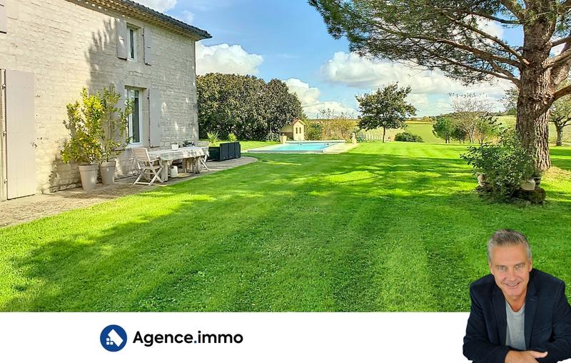 Maison ancienne - 273 m² - 10 pièces