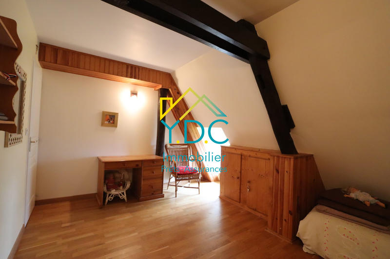 Maison - 204 m² - 12 pièces