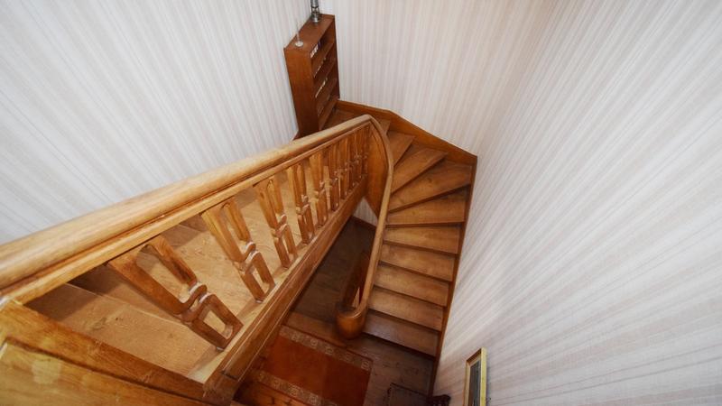 Maison - 214 m² - 9 pièces