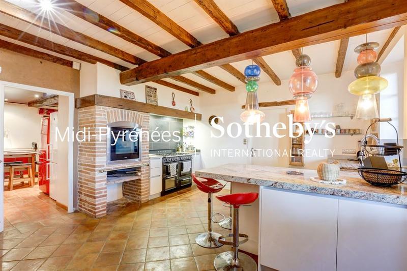 Corps de ferme - 600 m² - 14 pièces