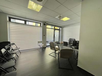 Bureau - 180 m²