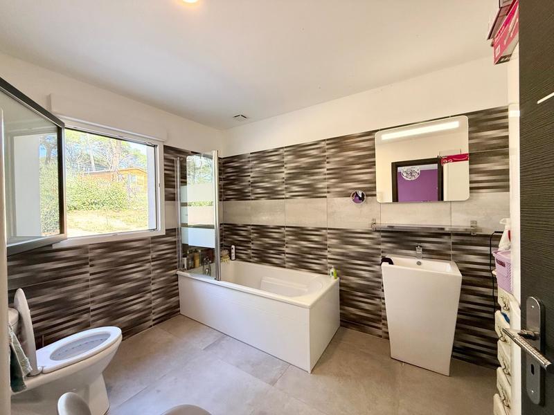 Villa - 208 m² - 4 pièces