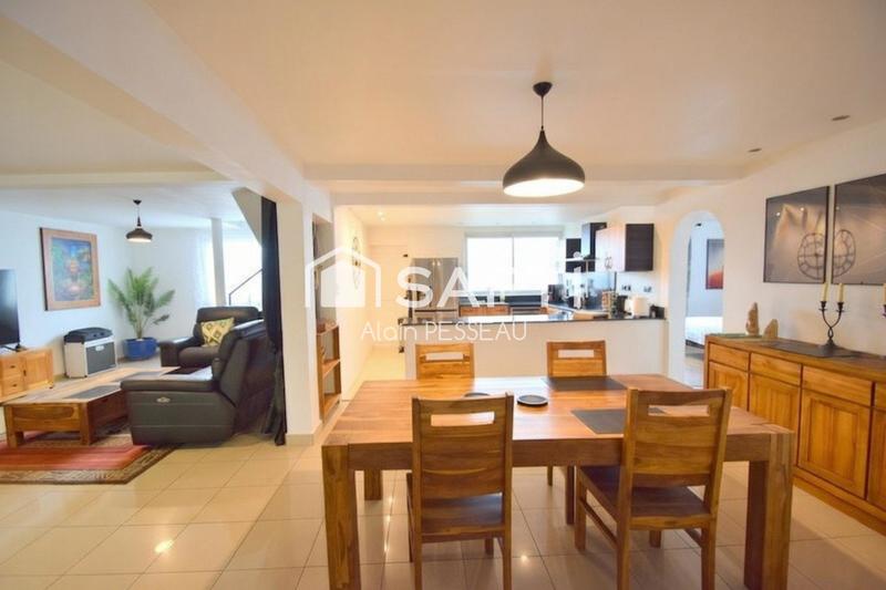 Villa - 200 m² - 10 pièces