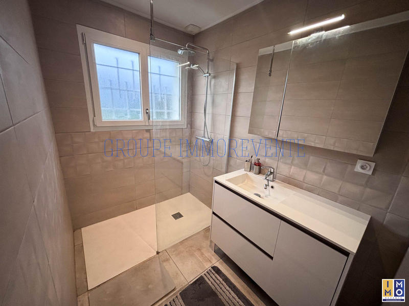 Maison traditionnelle - 96 m² - 5 pièces