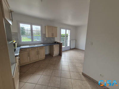 Maison - 99 m² - 6 pièces